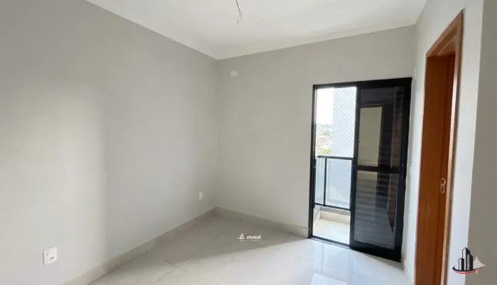 Apartamento 2 Quartos com Suíte, sala com sacada, 1 vaga coberta, no bairro Olinda, Uberab