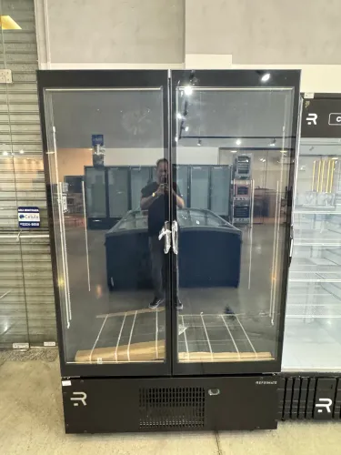 Expositor Premium Extra Frio 2 Portas 1300 litros Full black novo