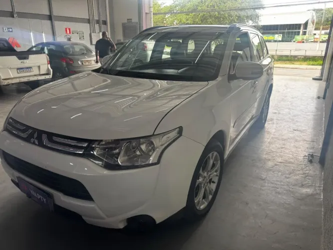 Mitsubishi Outlander 2.0 16V 160cv Aut. 2015