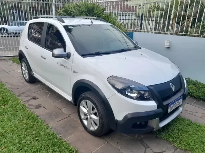 Renault Sandero Stepway Hi-flex 1.6 16V 5P Aut. 2013