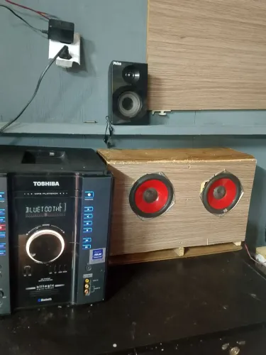 Vende-se mini sistem Toshiba 450wats bluetooth usbauxiliar rádio