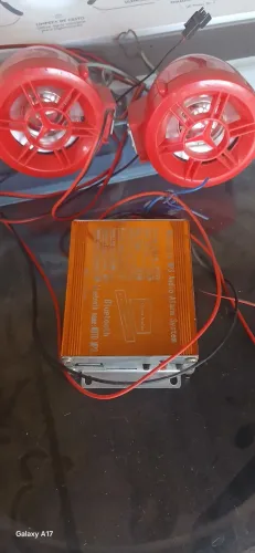 Vendo caixa de som para moto