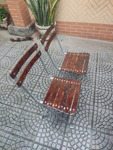 Cadeiras de farmácia centenarias
