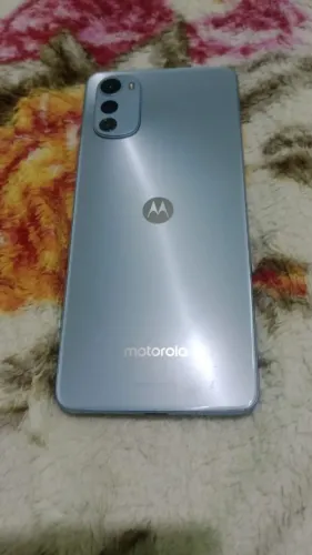 Moto e 32