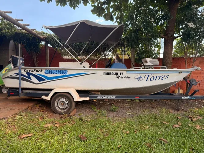 Lancha Marajó 17