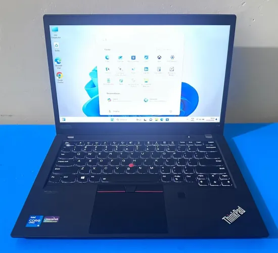 Notebook Lenovo Core i5 -11ª Ger. - M2:256GB - Mem:12GB - Seminovo