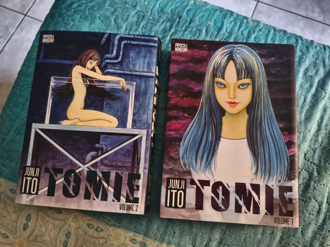 Mangá Tomie volume 1 e 2
