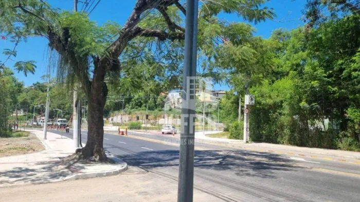 Terreno à venda, 450 m² por R$ 295.000,00 - Piratininga - Niterói/RJ