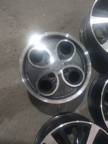 Roda de Escort XR3 aro 14 