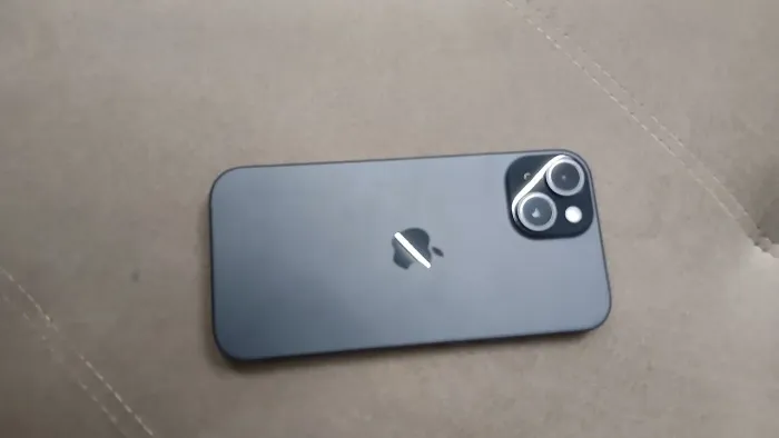 Vendo iPhone 15um só dono pouco usado