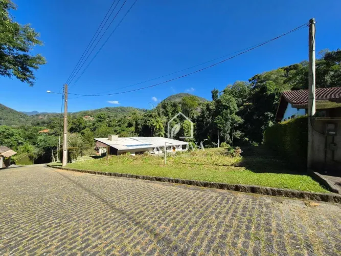 Terreno em Condomínio Fechado com Natureza e Segurança Vargem Grande