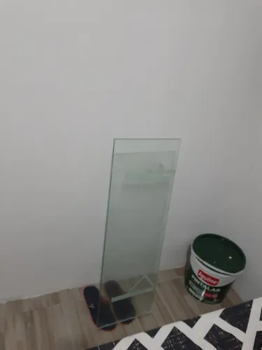 PRATILEIRA DE VIDRO