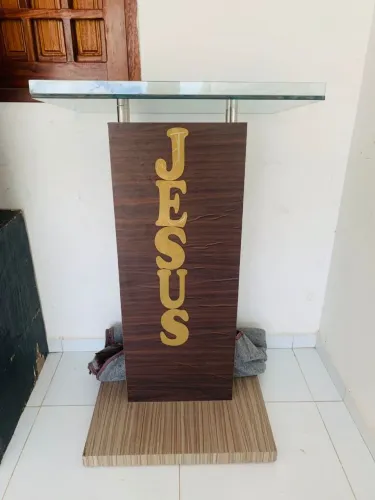 Púlpito de MDF