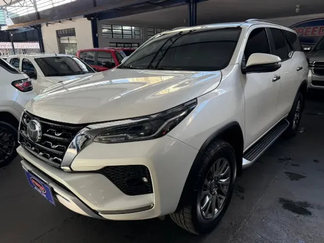 Toyota Hilux SW4 SRX 4X4 2.8 TDI 16V Dies. Aut. 2021