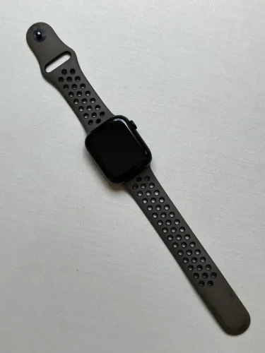 Apple Watch 8 CELULAR GPS - 45mm