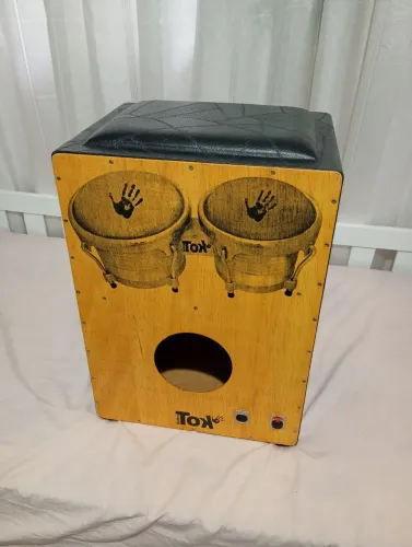 Cajon Tok acústico e elétrico praticamente novo