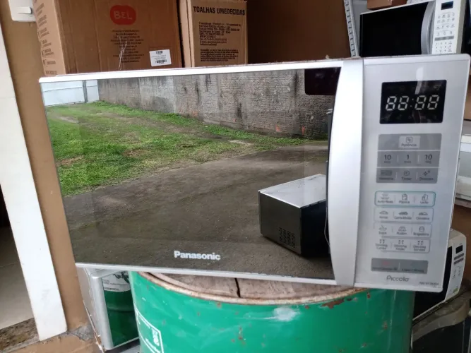 Microondas Panasonic 25 Litros - Bairro Vargem Grande 