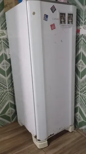 Geladeira venda ou troca em colchão de casal 