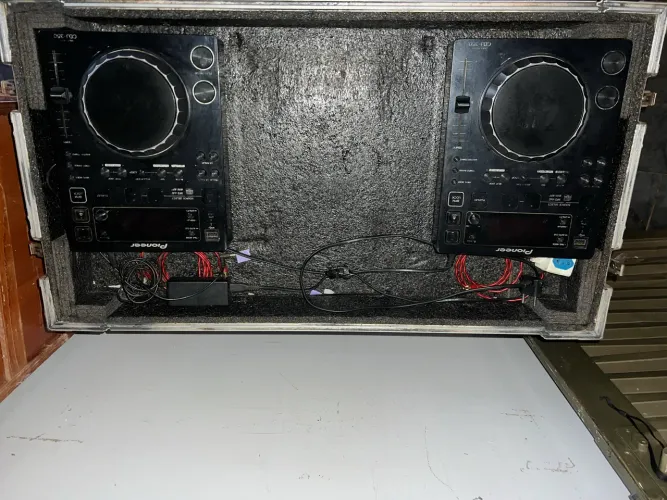 CDJ PIONEER 350 + CASE