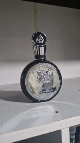 perfume árabe fakhar black 40mL