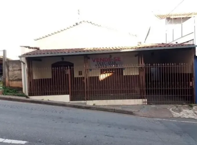 Lote/Casa de 520m², na Rua São José, Centro, Itabira.