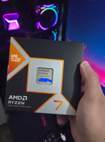 Processador AMD Ryzen 7 9800X3D - 3 meses de uso.