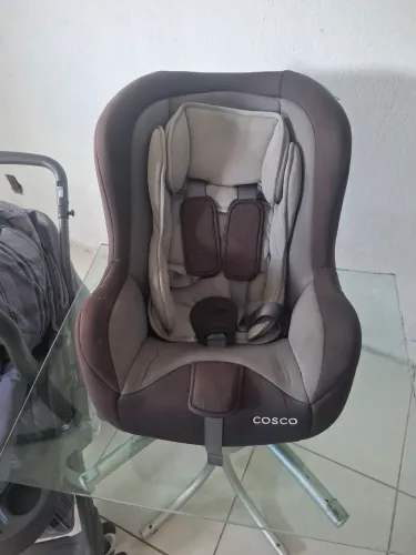 Carrinho de Bebê e Bebê conforto
