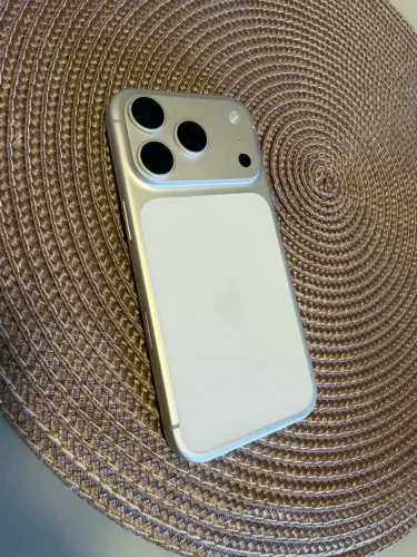 iPhone 17 Pro na garantia e 100% de saúde da bateria