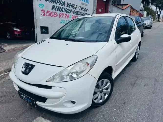 Peugeot 207 Active 1.4 Flex 8V 5P 2014