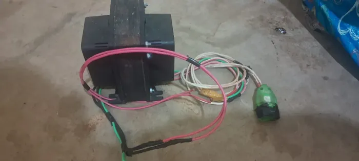 Transformador de energia de 220 a 110 e de 110 a 220