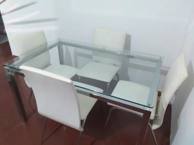 Mesa de Jantar de Metal c Tampo de Vidro 10mm c 4 cadeiras !!