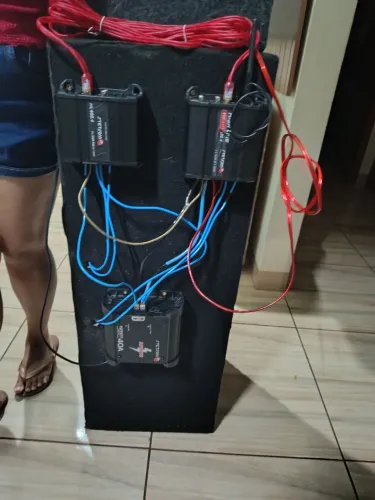 Vendo som automotivo