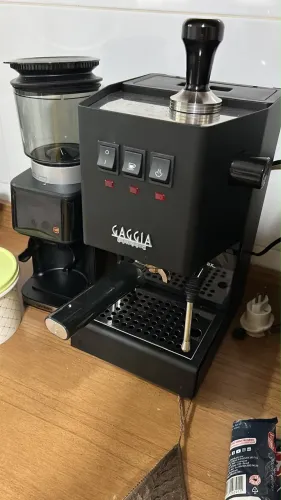 Gaggia Classic + Moedor de Café Labravia Davvero Lâmina Cônico