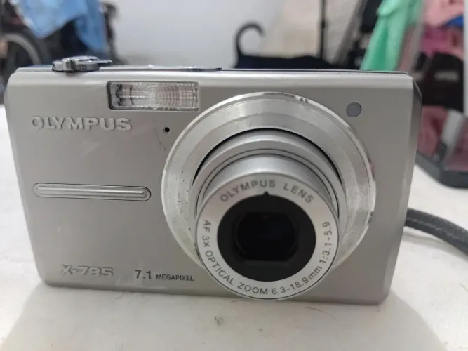 Câmera fotográfica OLYMPUS-X785, 7.1 mega pixel