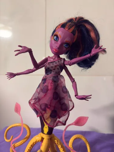 KALA MERRI- MONSTER HIGH