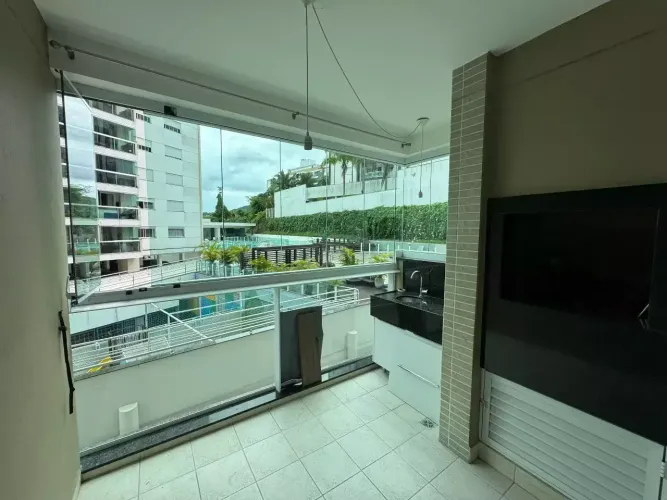 Apartamento à venda, 4 quartos, 2 suítes,  desocupado, mobiliado, Itacorubi - Florianópoli