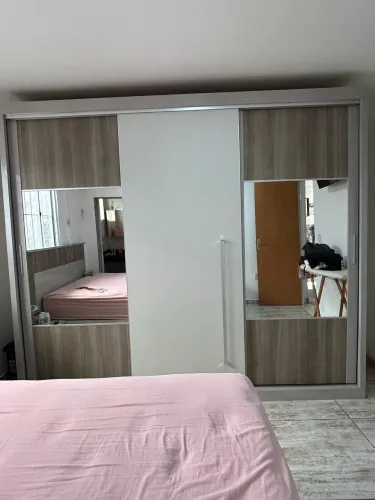 Guarda-roupa e Cabeceira de Casal