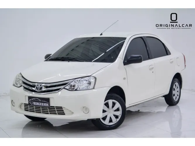 Toyota Etios XS 1.5 Flex 16V 5P Mec. 2013