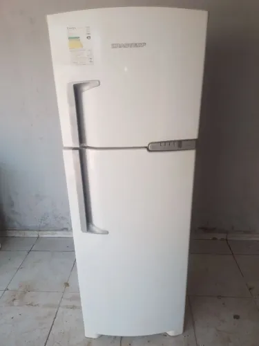 Geladeira dúplex Brastemp clean 360 litros funciona normal