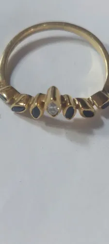 Anel em ouro hstern.