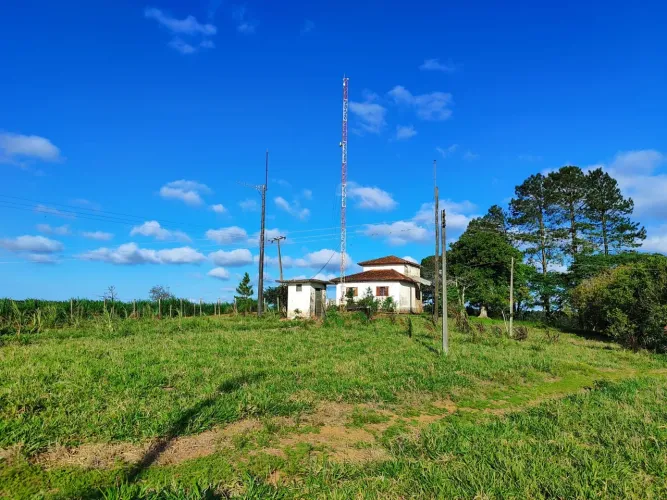 SÍTIO A VENDA NA REGIÃO DE SOROCABA-SP ?? Localizada no Município de Pilar do Sul-SP Área