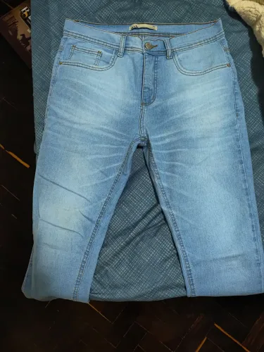 Calça jeans skinny tamanho 40. Nova, nunca usada