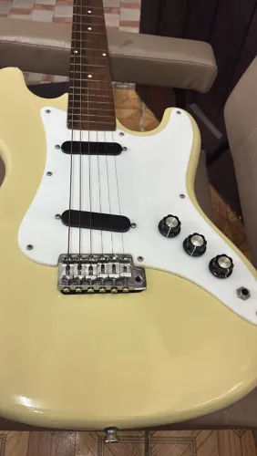 Guitarra Alex 60/70 colecao