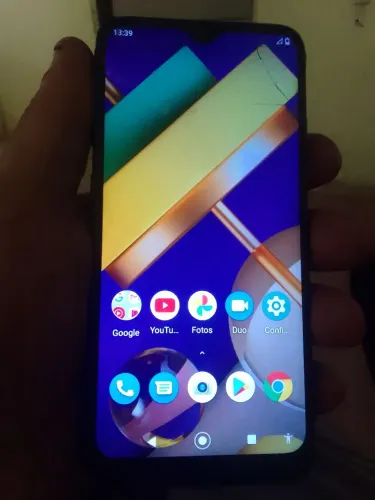 LG k22+ 64gb 4 de ram leve trincado funcionando perfeitamente