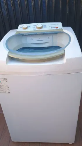 Máquina de Lavar Roupas ? Brastemp cesto de inox 11-Kg Usada