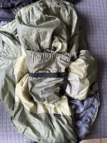 Saco de Dormir Micro-tec - Compacto para Camping e Trilha
