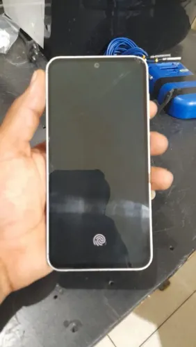 Vendo ou troco S23 128 gb trincado