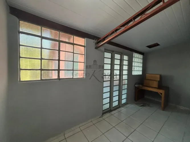 Casa Kitnet - Jardim Flórida - Jacareí - 1 Dormitório - 65m²