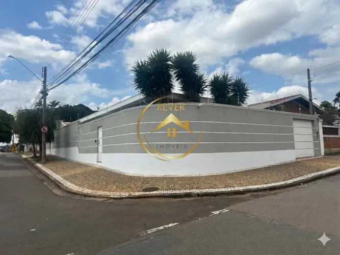 Casa à venda em Campinas, Jardim Chapadão, com 3 suítes, com 296.1 m²