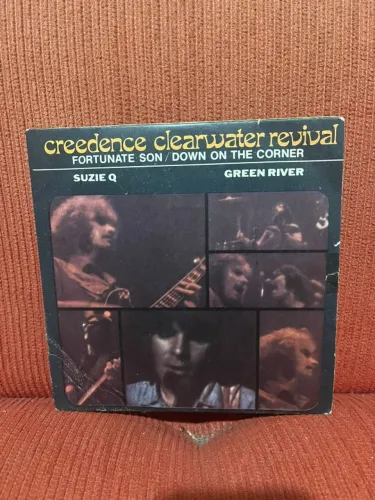 LP Vinil Compacto Single Creedence Down On The Corner/Green River/Fortunate Son/Suzi Q